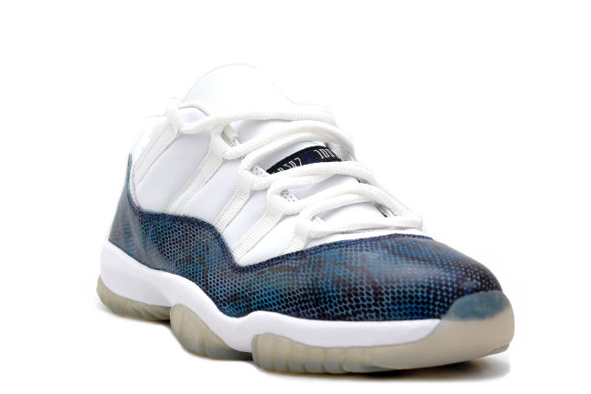 jordan 11 low snakeskin white