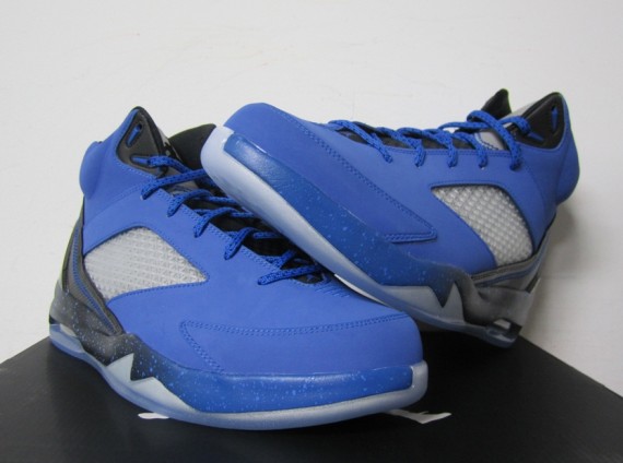 blue jordan flight shoes