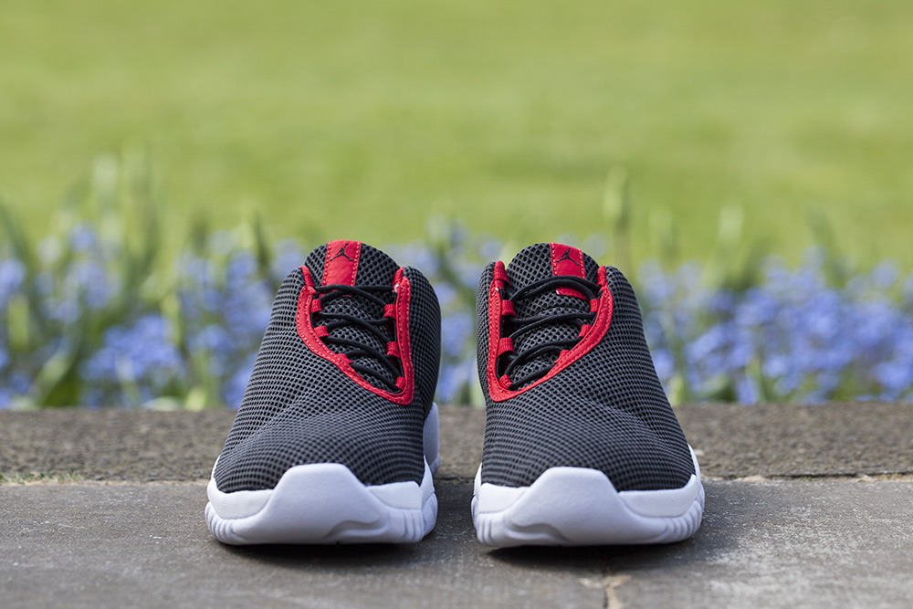 jordan future black and red