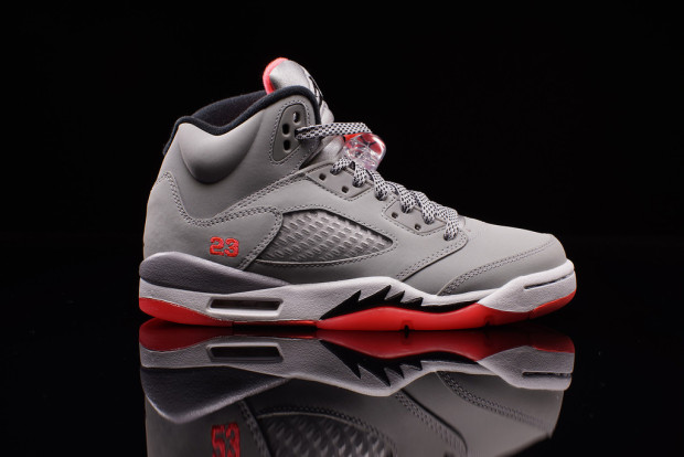 air-jordan-5-hot-lava-gg-1