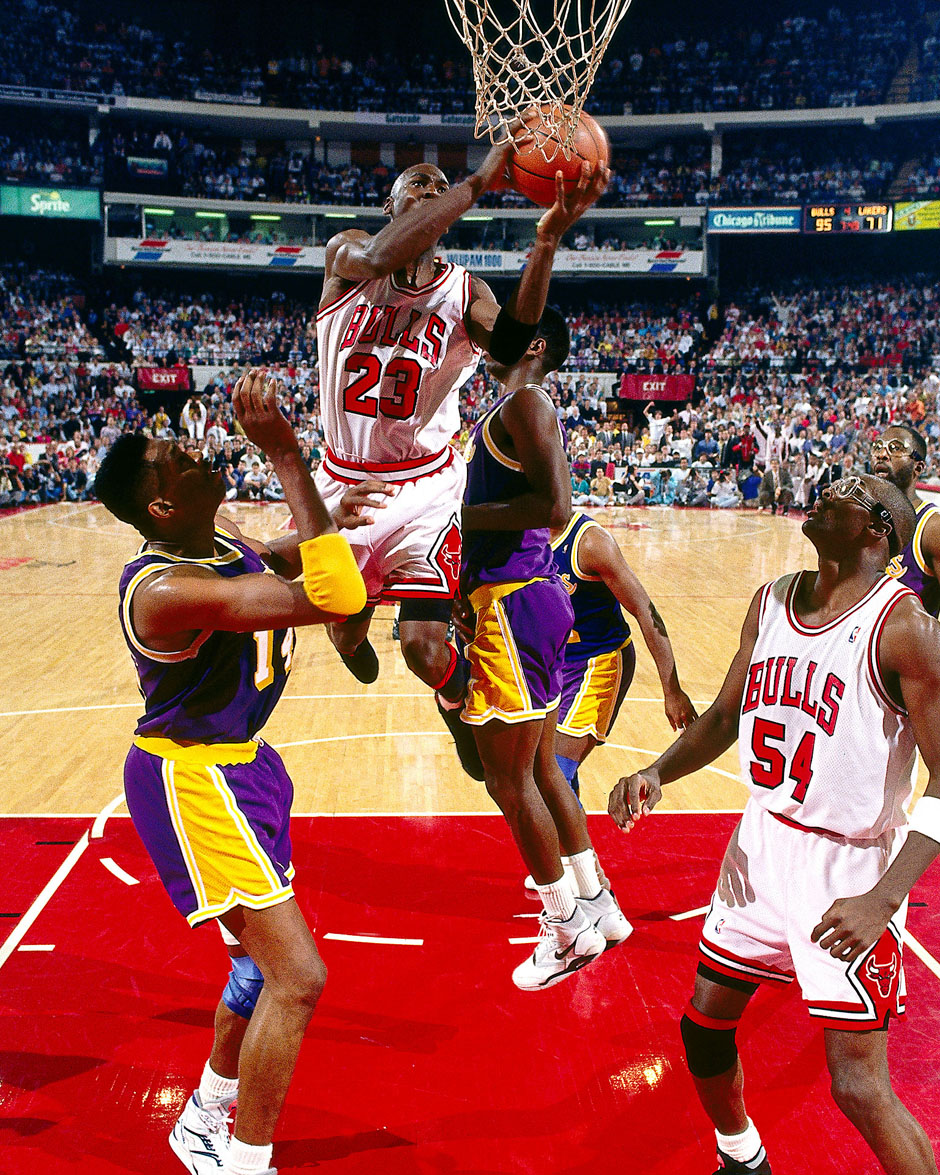 On this day: Michael Jordan's iconic mid-air switch in 1991 NBA Finals vs.  Lakers