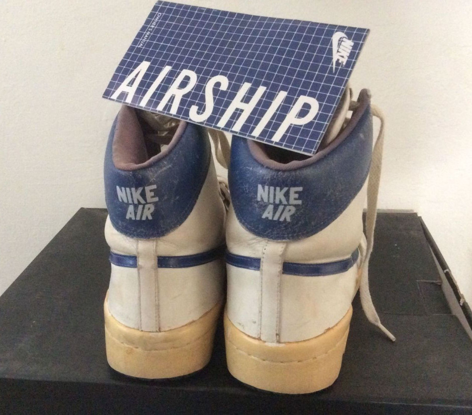 nike air ship white red