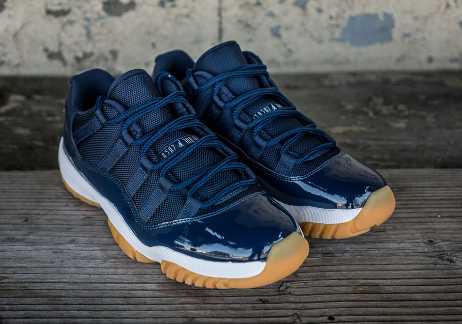 Air Jordan 11 Retro Low Midnight Navy, 528895-405