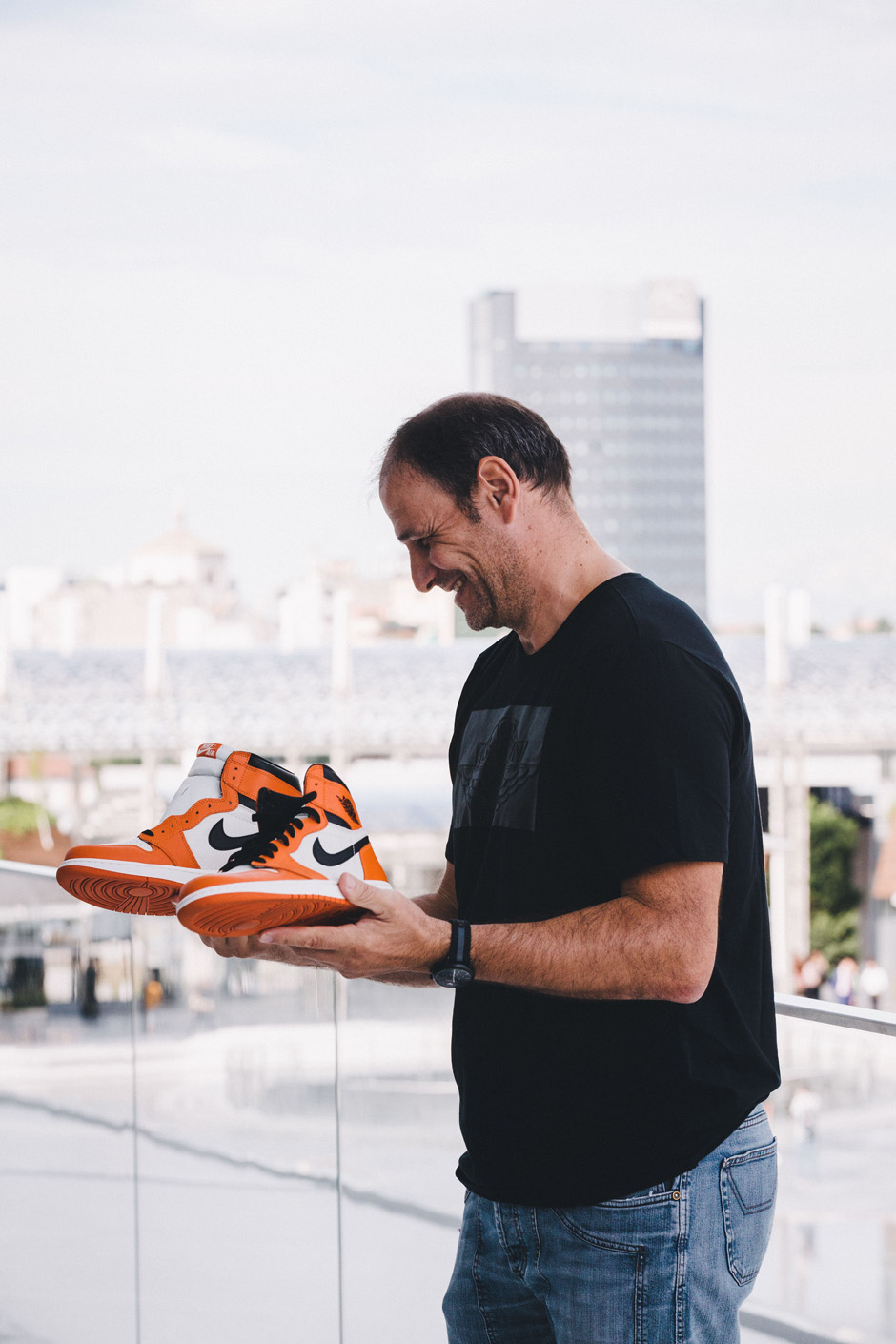 michael jordan wearing shattered backboards