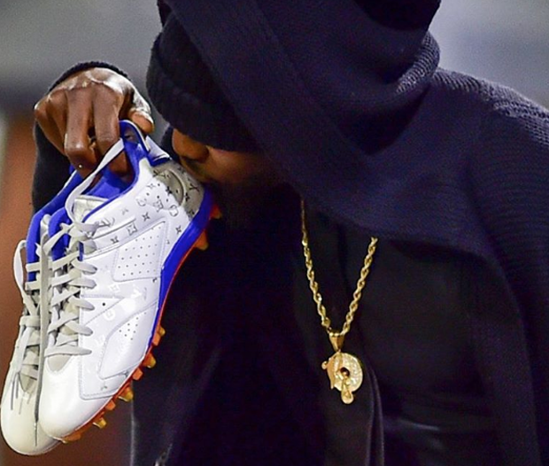 Does Dez Bryant Have the Best Air Jordan Cleats in the NFL?