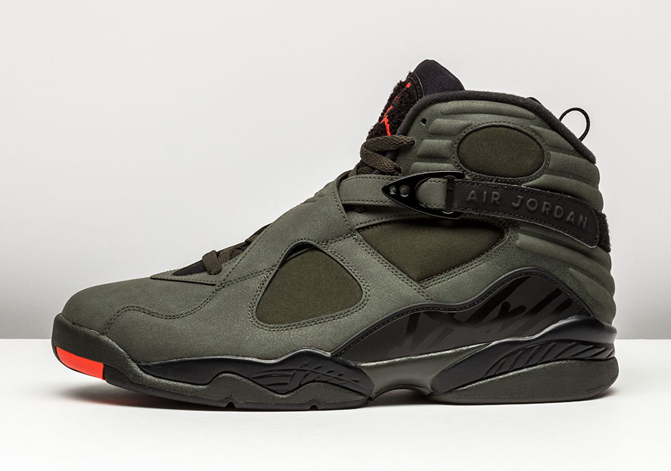 jordan 8 flight 3 prezzo