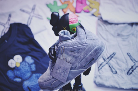 kaws x kobe