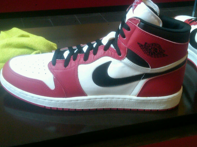 Michael Jordan Donates Original Air Jordan 1 Sample to Jordan Brand ...