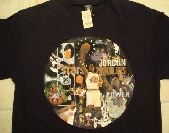Vintage Gear: Warner Bros Michael Jordan Space Jam T-Shirt