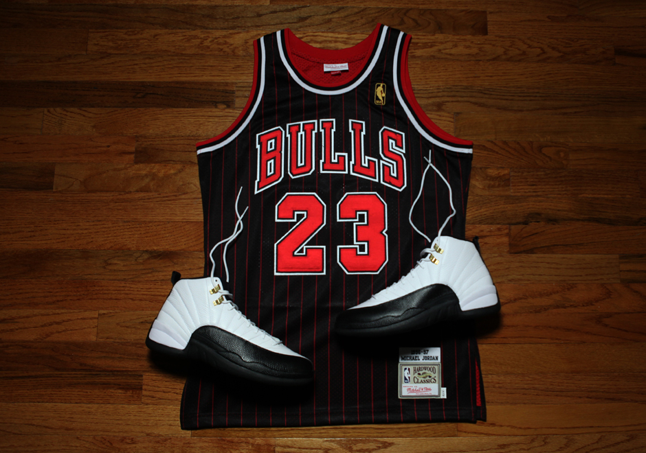 Detailed Look At Michael Jordan's 1996-97 Black Pinstripe Jersey By Mitchell & Ness