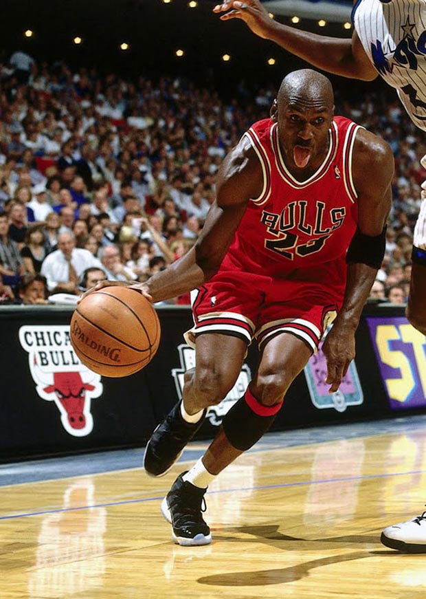 Flashback Friday: Michael Jordan Wears Air Jordan 11 Space Jam In The ...