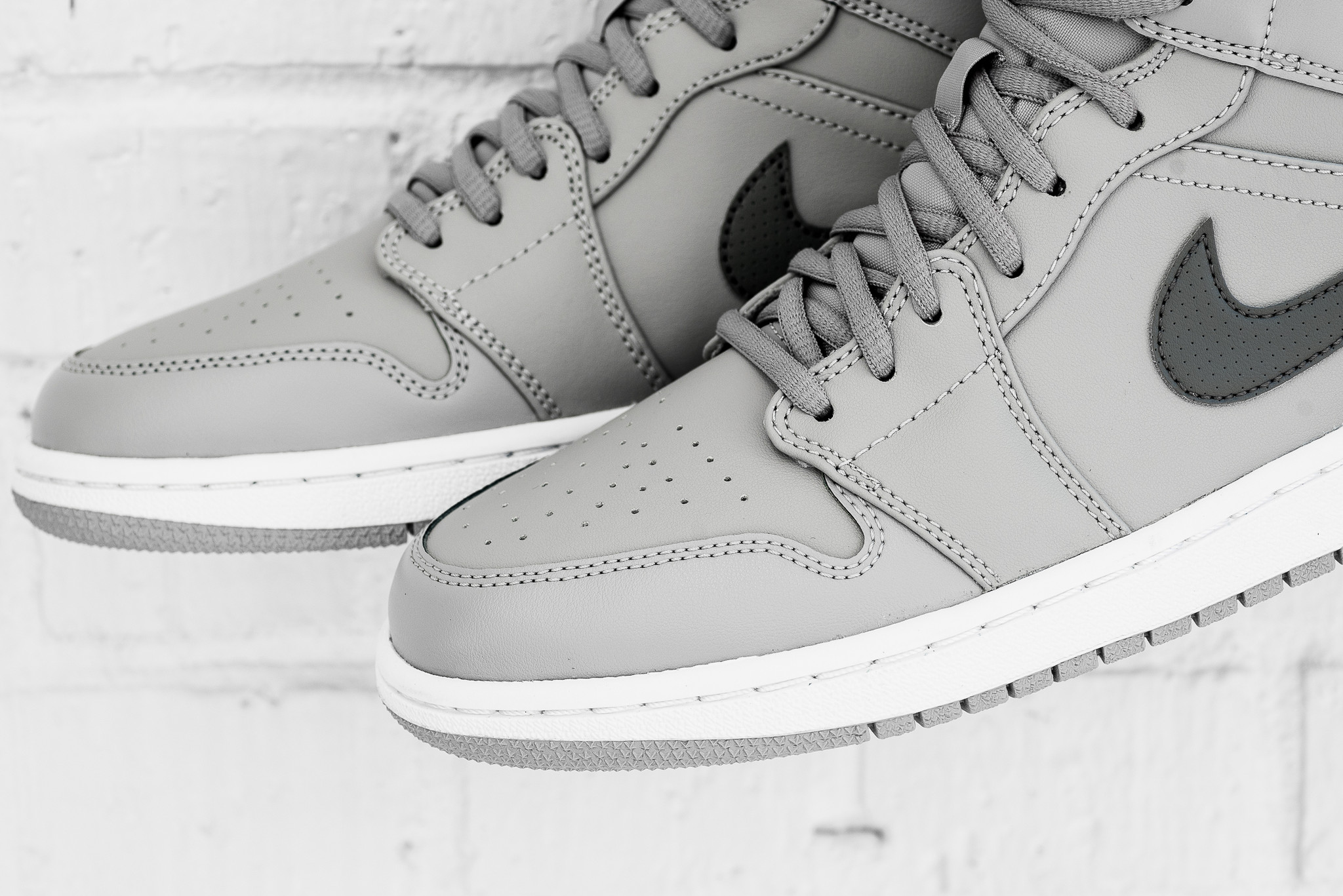 Air Jordan 1 Mid "Wolf Grey" - Air Jordans, Release Dates & More